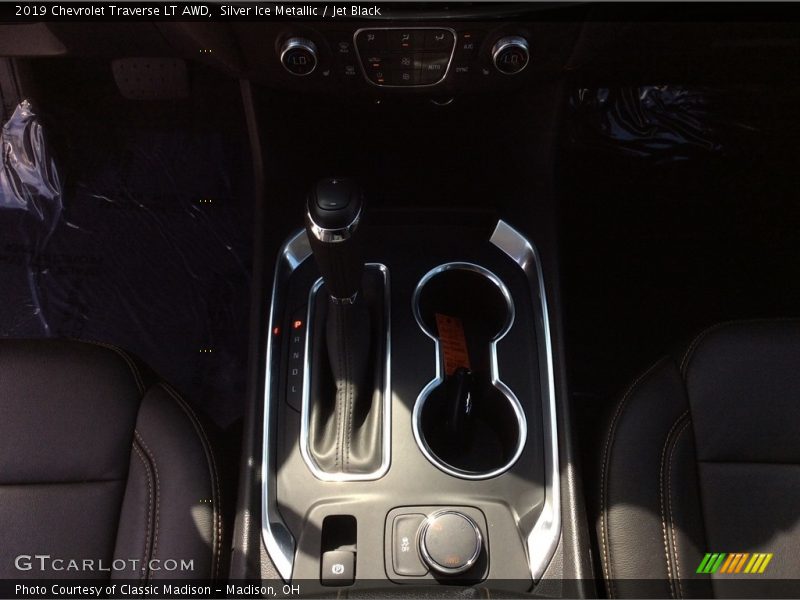 Silver Ice Metallic / Jet Black 2019 Chevrolet Traverse LT AWD