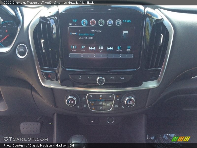 Silver Ice Metallic / Jet Black 2019 Chevrolet Traverse LT AWD