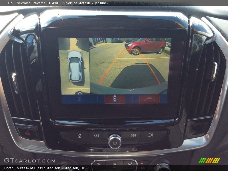Silver Ice Metallic / Jet Black 2019 Chevrolet Traverse LT AWD