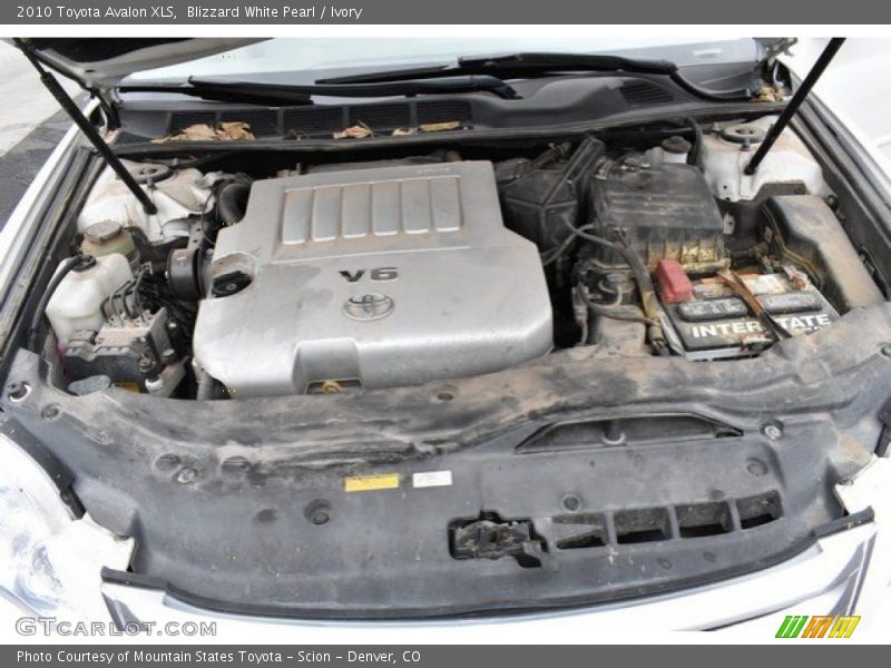 Blizzard White Pearl / Ivory 2010 Toyota Avalon XLS