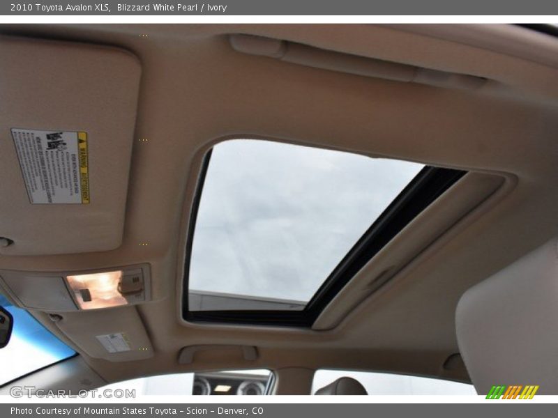 Blizzard White Pearl / Ivory 2010 Toyota Avalon XLS