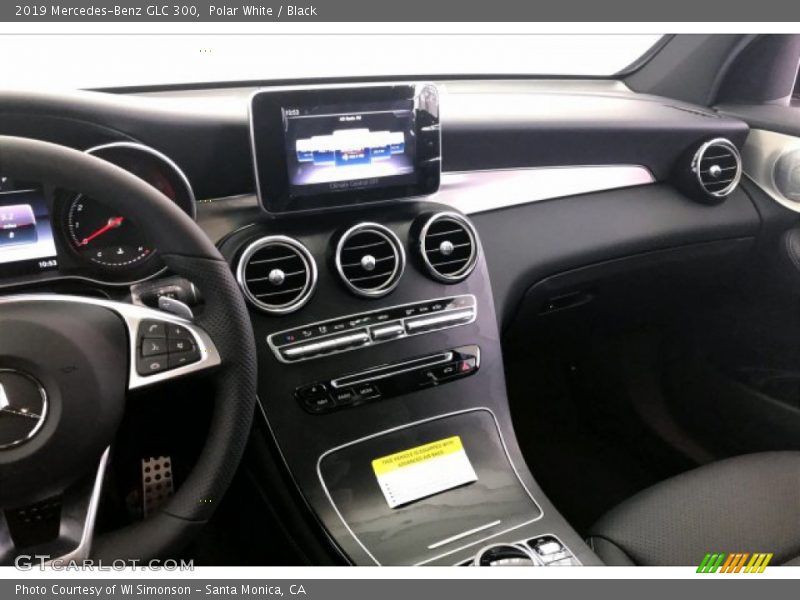 Polar White / Black 2019 Mercedes-Benz GLC 300