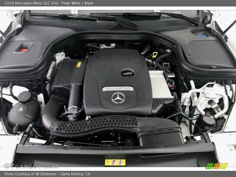 Polar White / Black 2019 Mercedes-Benz GLC 300