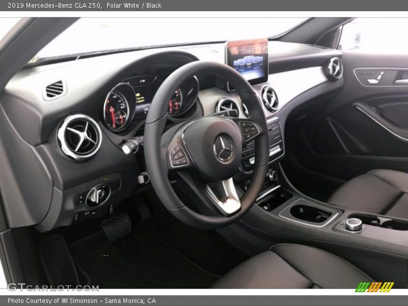 Polar White / Black 2019 Mercedes-Benz GLA 250