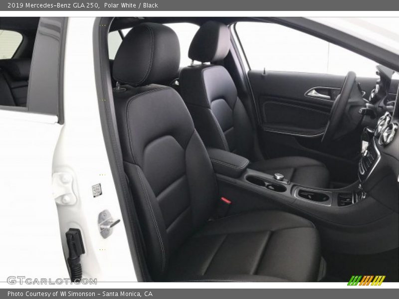 Polar White / Black 2019 Mercedes-Benz GLA 250