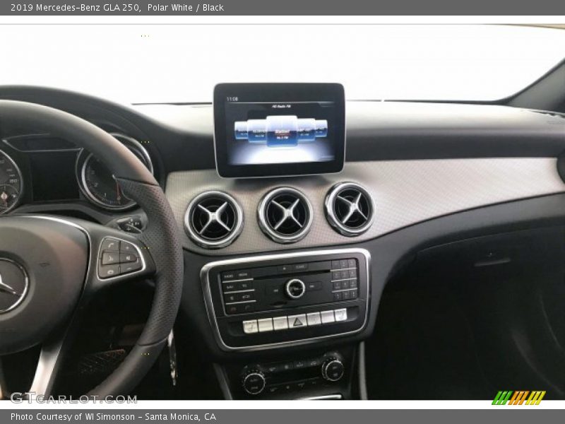 Polar White / Black 2019 Mercedes-Benz GLA 250