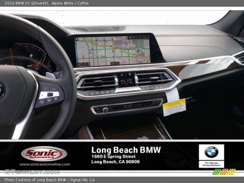 Alpine White / Coffee 2020 BMW X5 sDrive40i