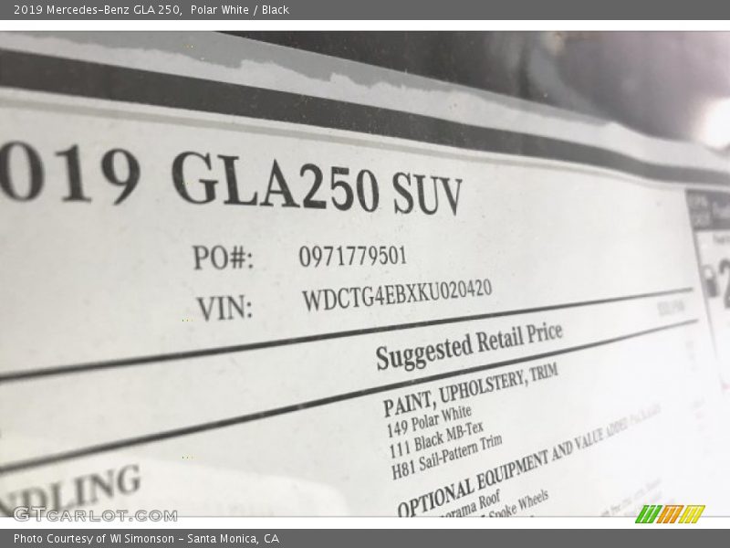 Polar White / Black 2019 Mercedes-Benz GLA 250