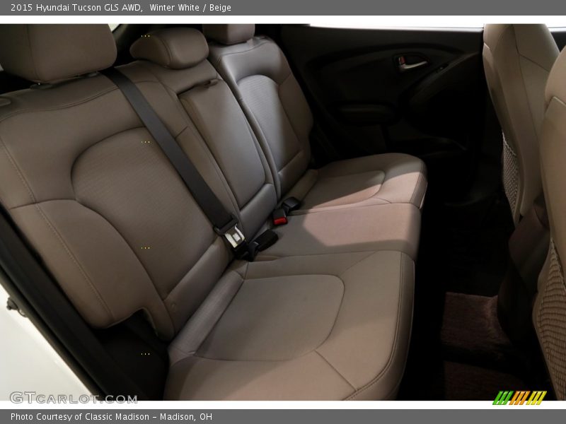Winter White / Beige 2015 Hyundai Tucson GLS AWD