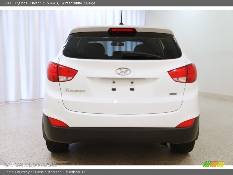 Winter White / Beige 2015 Hyundai Tucson GLS AWD