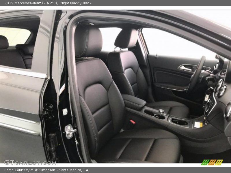 Night Black / Black 2019 Mercedes-Benz GLA 250