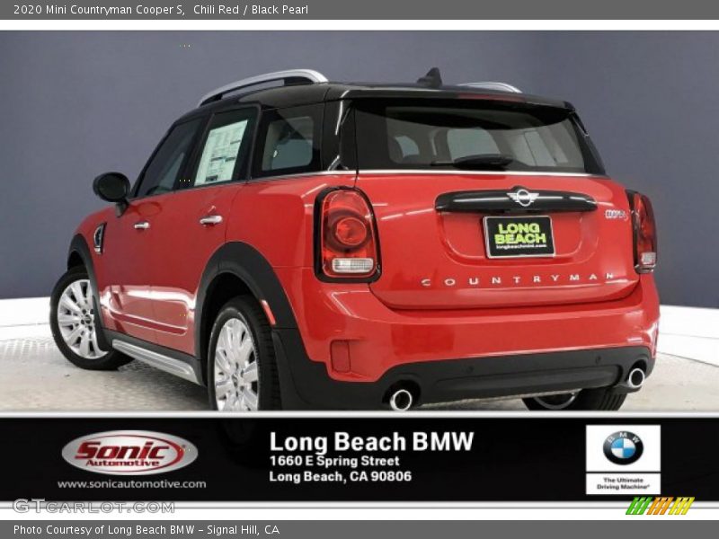 Chili Red / Black Pearl 2020 Mini Countryman Cooper S