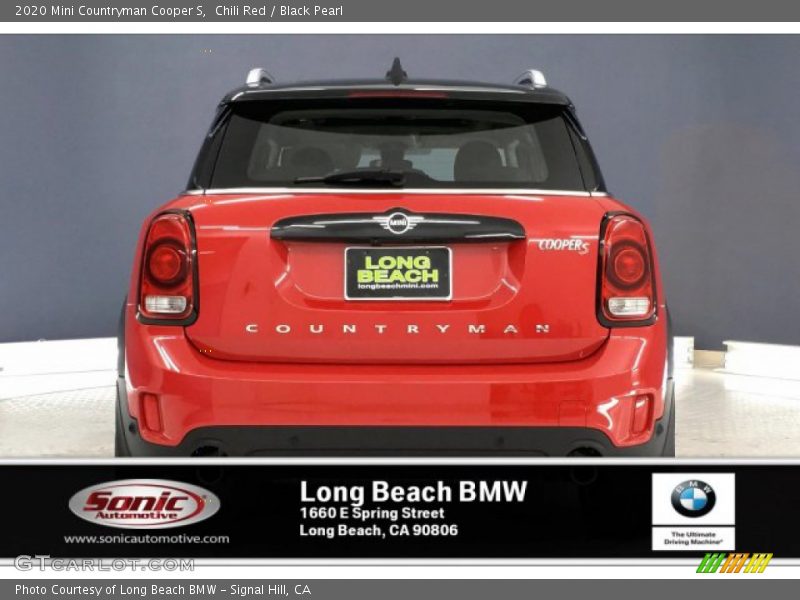 Chili Red / Black Pearl 2020 Mini Countryman Cooper S
