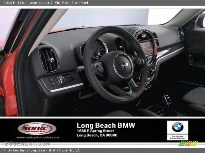 Chili Red / Black Pearl 2020 Mini Countryman Cooper S