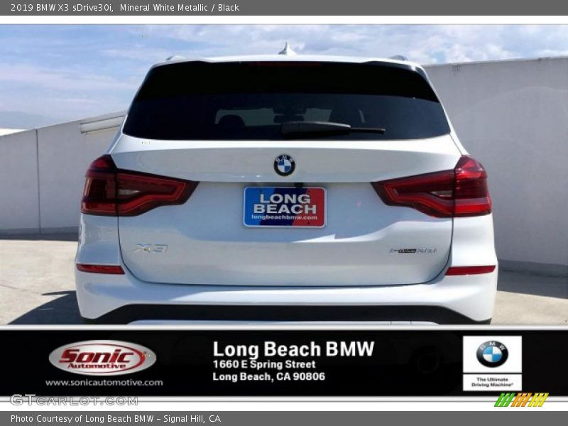 Mineral White Metallic / Black 2019 BMW X3 sDrive30i
