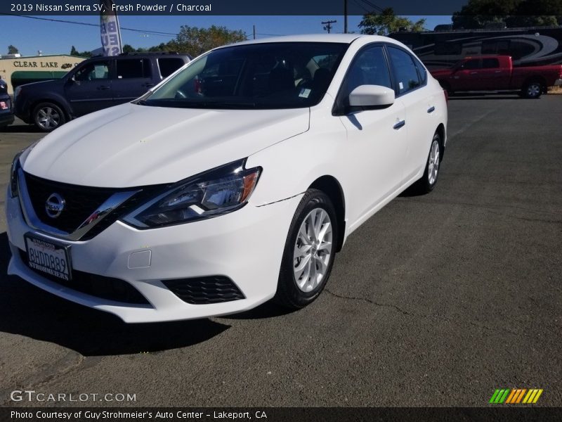 Fresh Powder / Charcoal 2019 Nissan Sentra SV