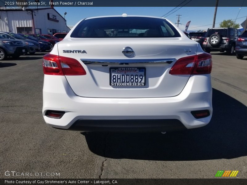 Fresh Powder / Charcoal 2019 Nissan Sentra SV
