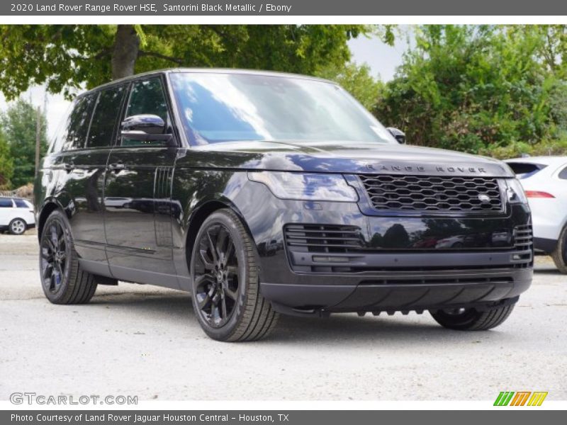 Front 3/4 View of 2020 Range Rover HSE