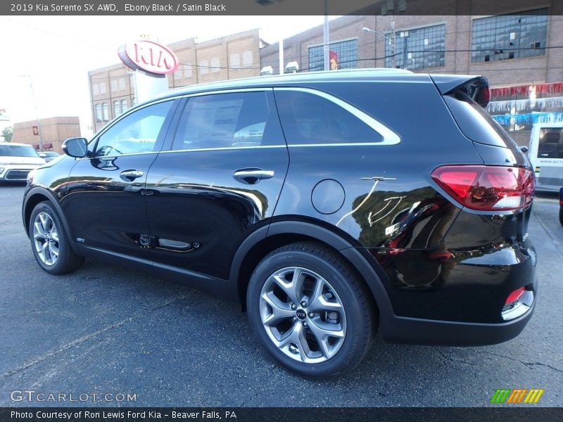 Ebony Black / Satin Black 2019 Kia Sorento SX AWD