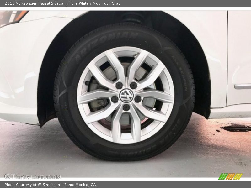 Pure White / Moonrock Gray 2016 Volkswagen Passat S Sedan