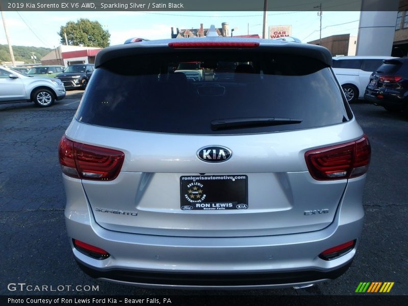 Sparkling Silver / Satin Black 2019 Kia Sorento EX V6 AWD