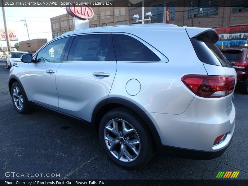 Sparkling Silver / Satin Black 2019 Kia Sorento EX V6 AWD
