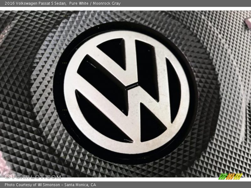 Pure White / Moonrock Gray 2016 Volkswagen Passat S Sedan