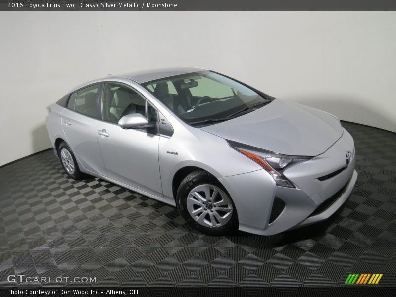 Classic Silver Metallic / Moonstone 2016 Toyota Prius Two