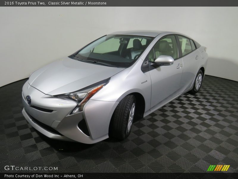 Classic Silver Metallic / Moonstone 2016 Toyota Prius Two