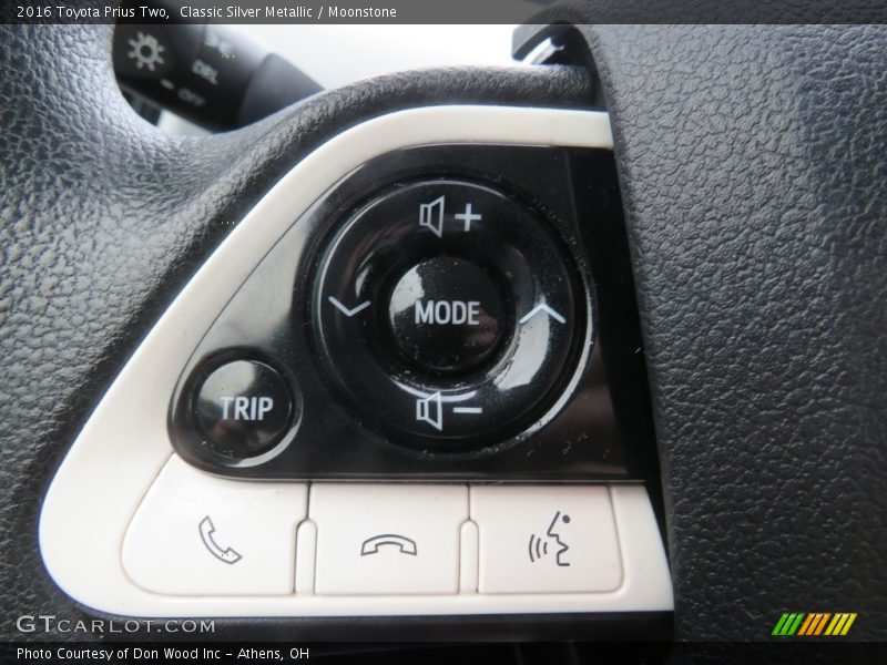 Classic Silver Metallic / Moonstone 2016 Toyota Prius Two