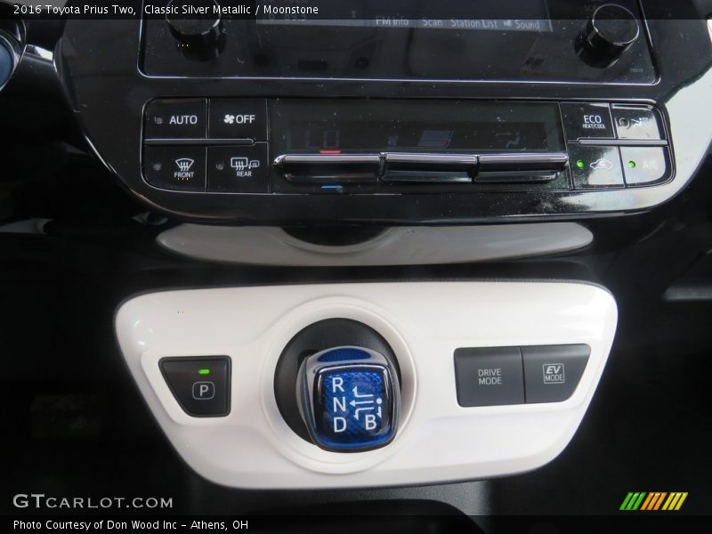 Classic Silver Metallic / Moonstone 2016 Toyota Prius Two