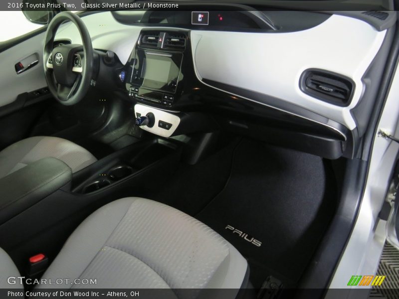 Classic Silver Metallic / Moonstone 2016 Toyota Prius Two