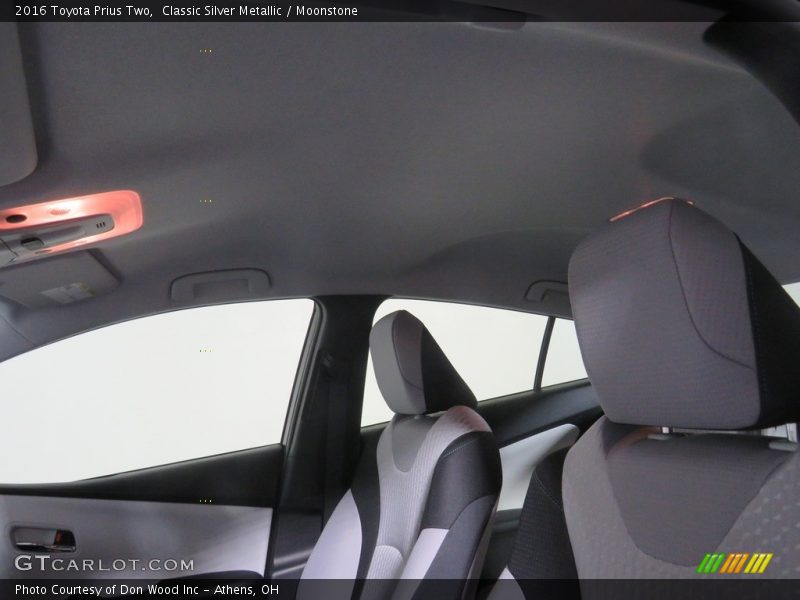 Classic Silver Metallic / Moonstone 2016 Toyota Prius Two