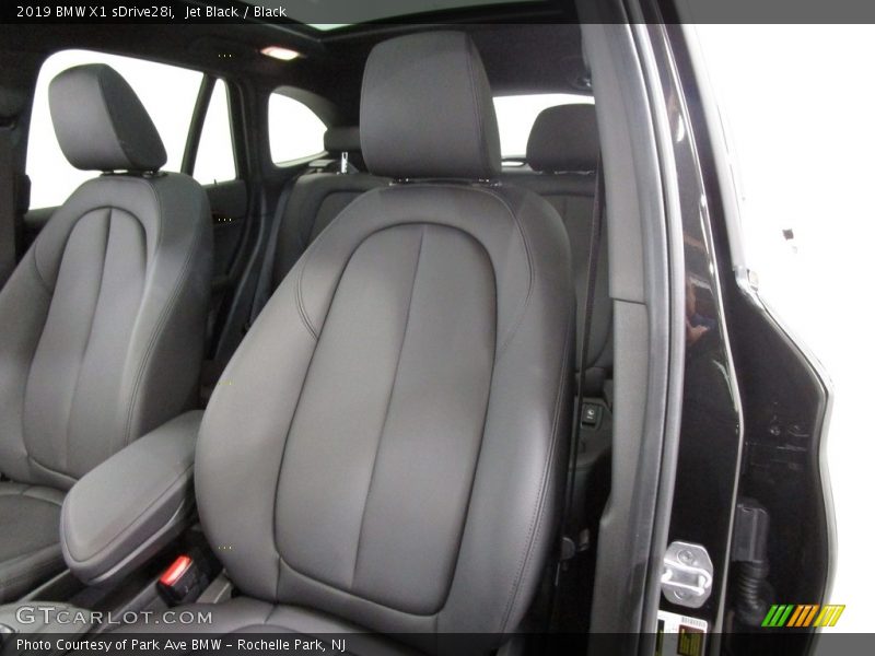 Jet Black / Black 2019 BMW X1 sDrive28i