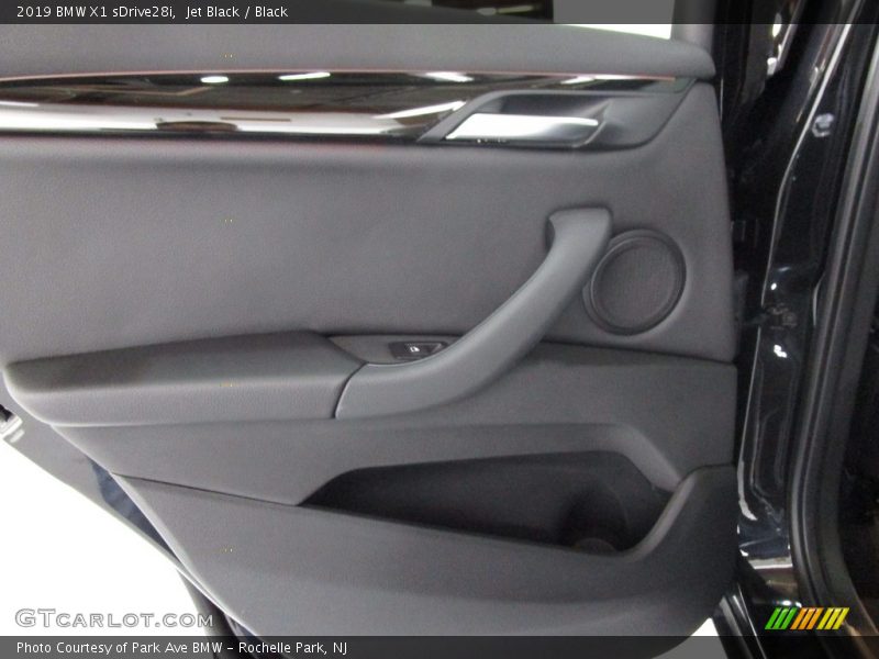 Jet Black / Black 2019 BMW X1 sDrive28i