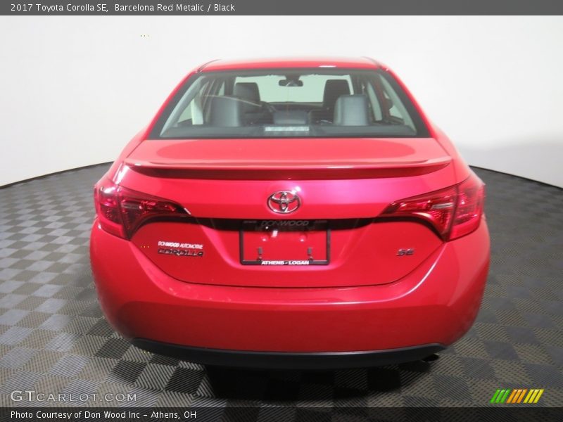 Barcelona Red Metalic / Black 2017 Toyota Corolla SE