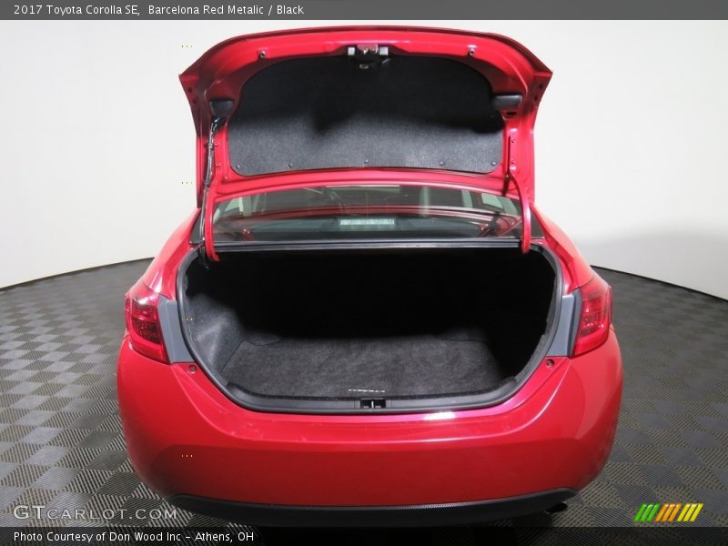 Barcelona Red Metalic / Black 2017 Toyota Corolla SE