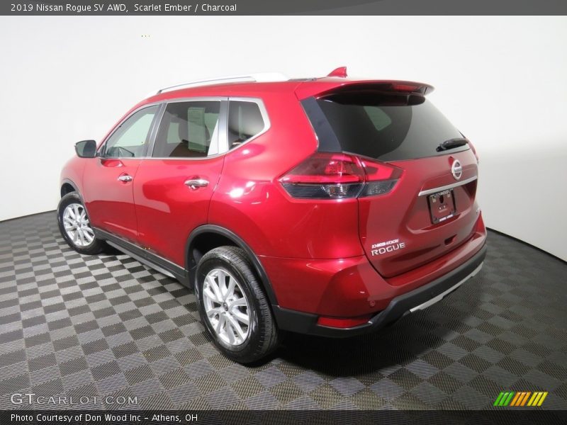 Scarlet Ember / Charcoal 2019 Nissan Rogue SV AWD
