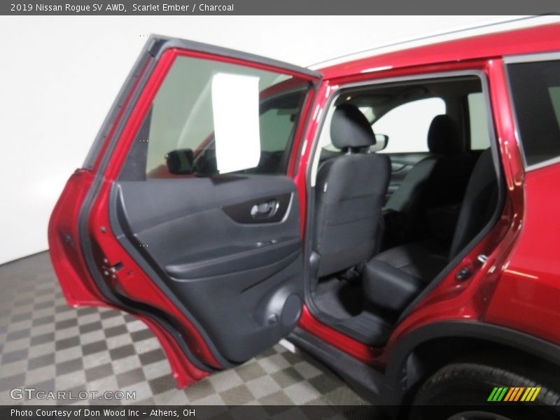 Scarlet Ember / Charcoal 2019 Nissan Rogue SV AWD