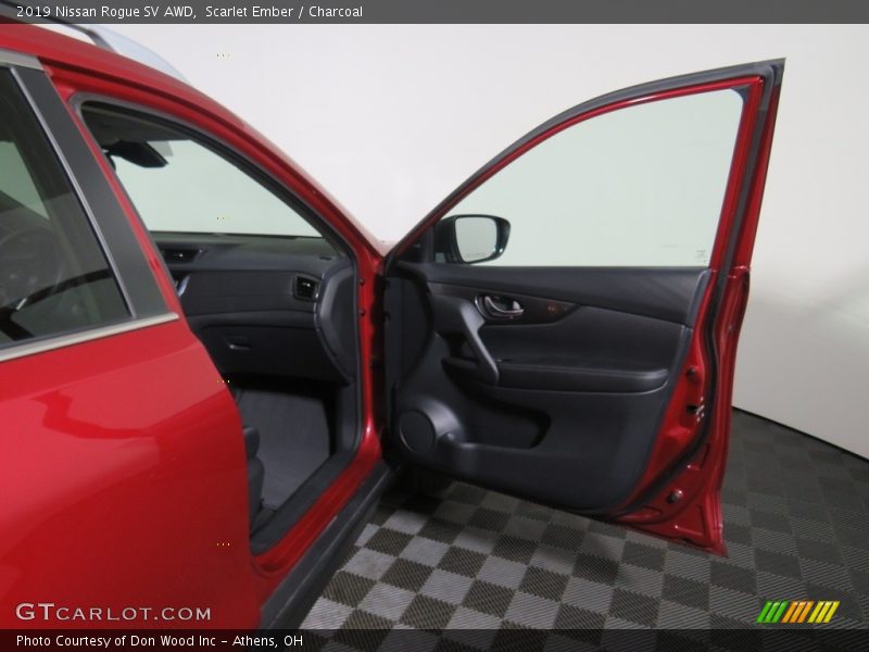 Scarlet Ember / Charcoal 2019 Nissan Rogue SV AWD