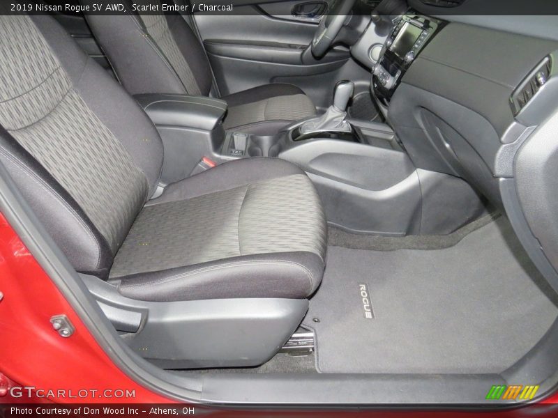 Scarlet Ember / Charcoal 2019 Nissan Rogue SV AWD
