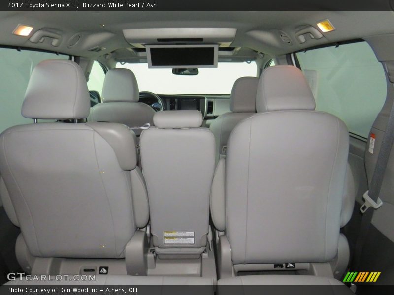 Blizzard White Pearl / Ash 2017 Toyota Sienna XLE