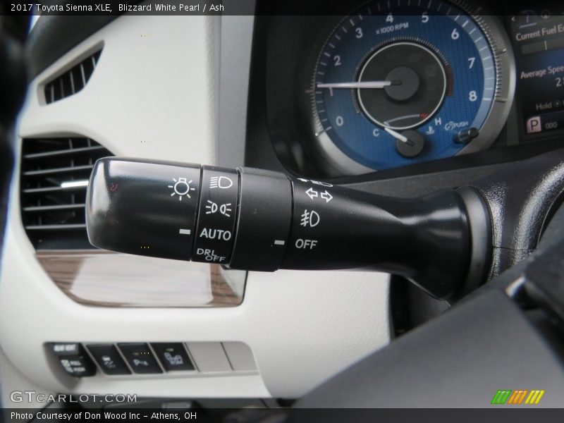 Blizzard White Pearl / Ash 2017 Toyota Sienna XLE
