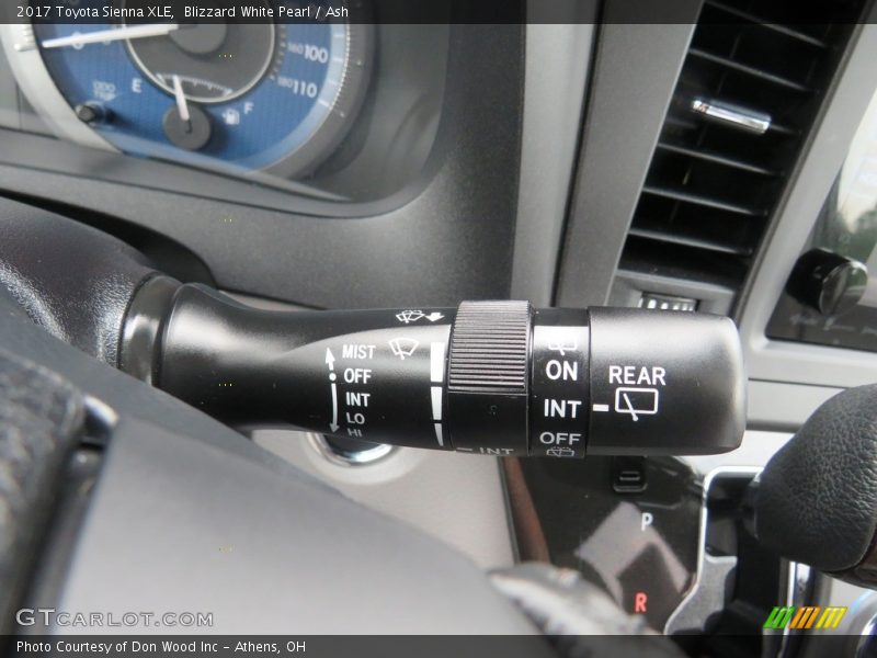 Blizzard White Pearl / Ash 2017 Toyota Sienna XLE