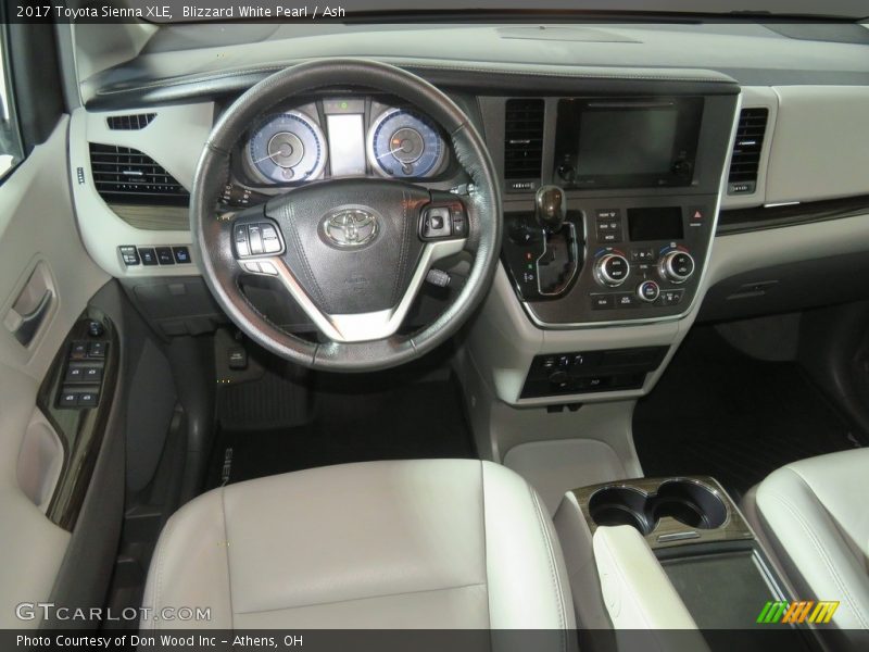 Blizzard White Pearl / Ash 2017 Toyota Sienna XLE