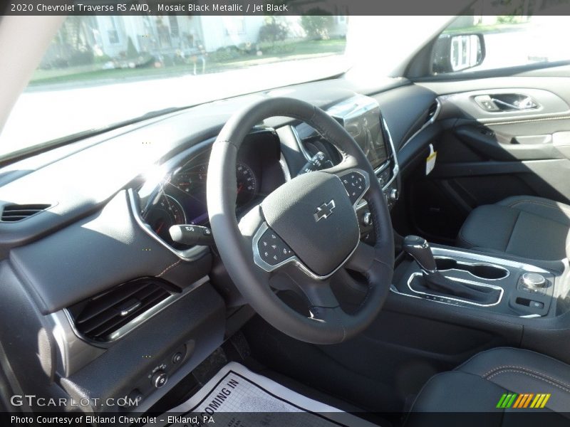 Mosaic Black Metallic / Jet Black 2020 Chevrolet Traverse RS AWD