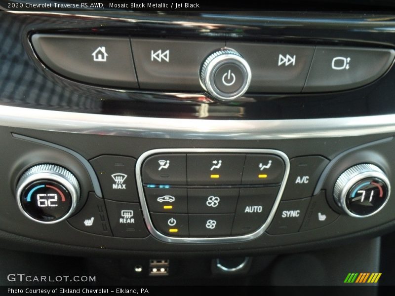Mosaic Black Metallic / Jet Black 2020 Chevrolet Traverse RS AWD