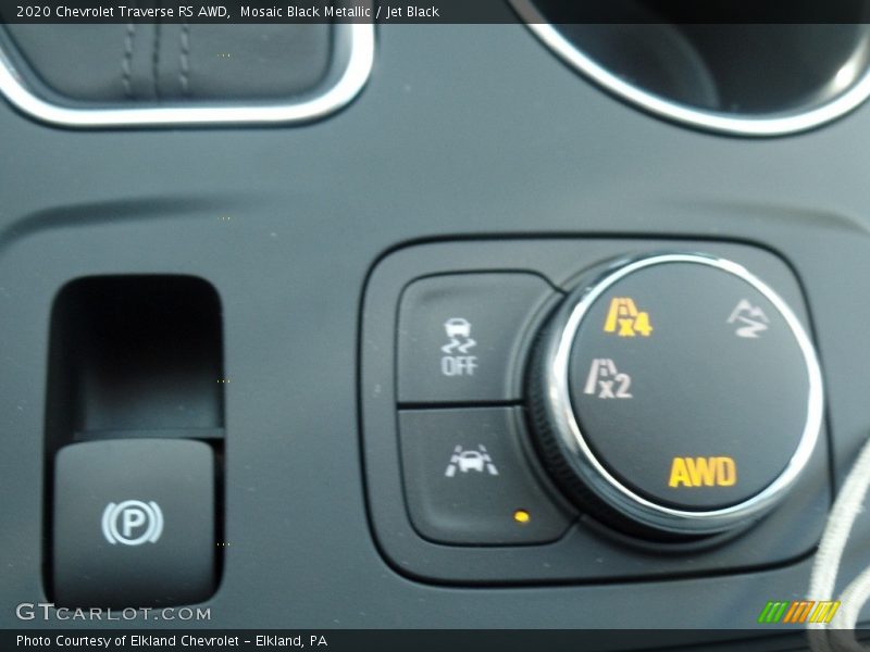 Mosaic Black Metallic / Jet Black 2020 Chevrolet Traverse RS AWD