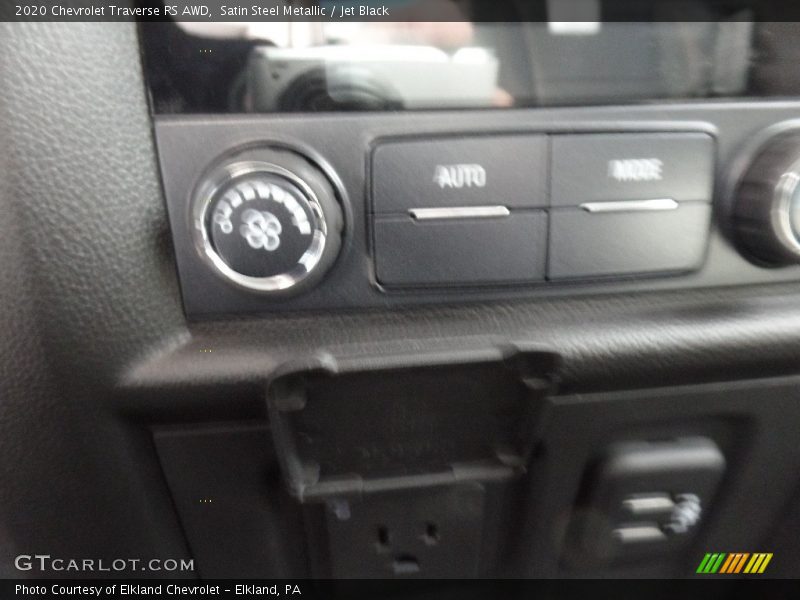 Satin Steel Metallic / Jet Black 2020 Chevrolet Traverse RS AWD