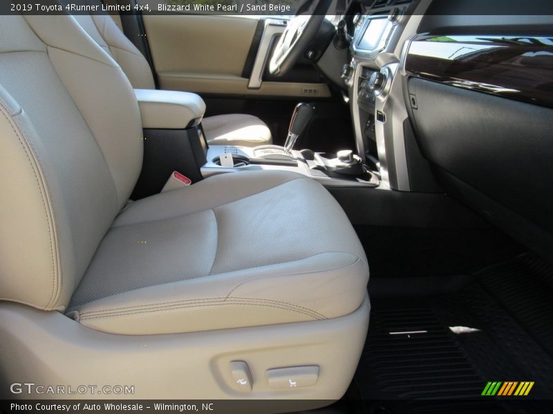 Blizzard White Pearl / Sand Beige 2019 Toyota 4Runner Limited 4x4